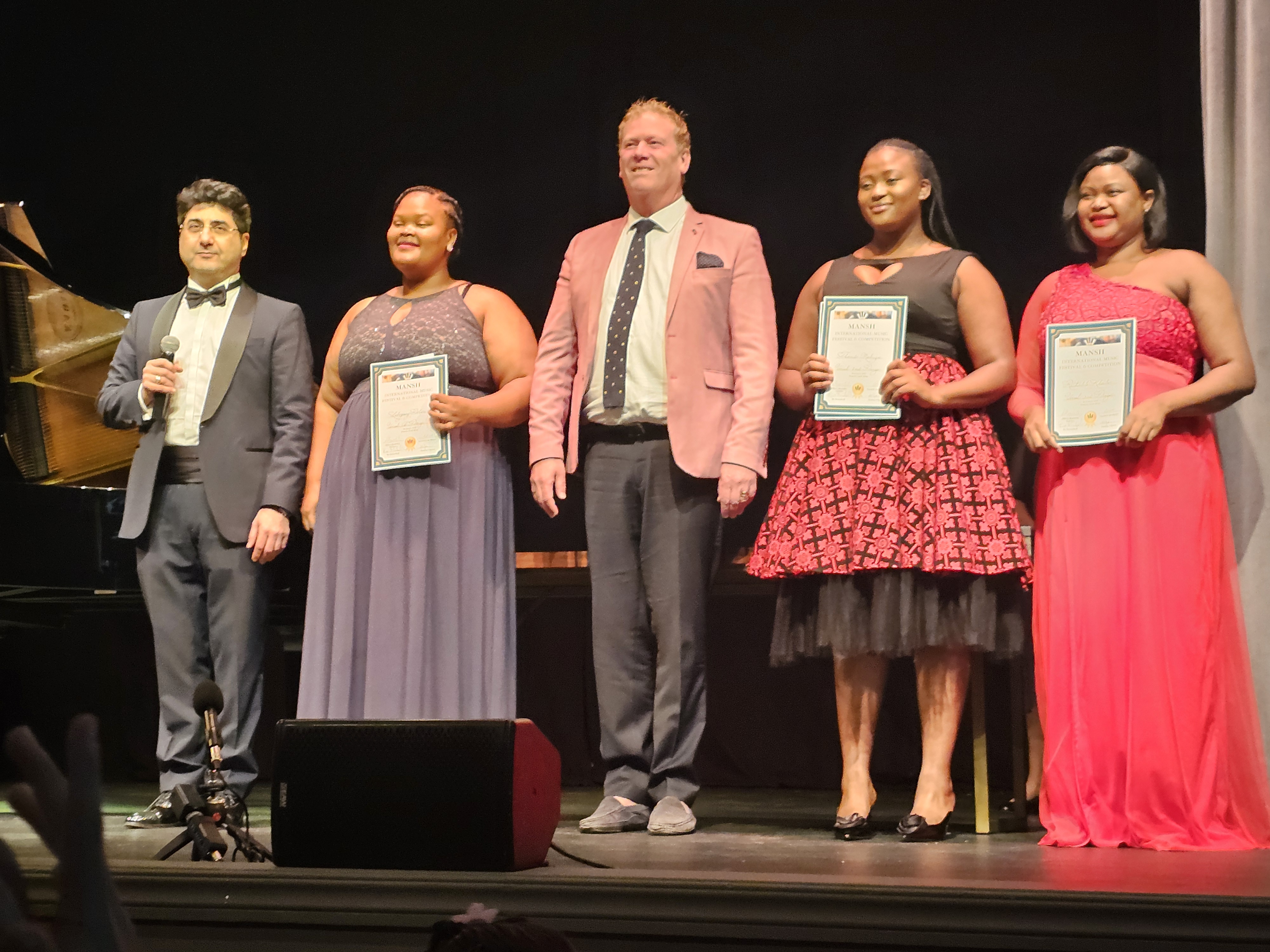 6 PROF. ALBERT MAMRIEV & PROF. BO ROSENKULL WITH PRIZE WINNERS IN VOCAL SECTION