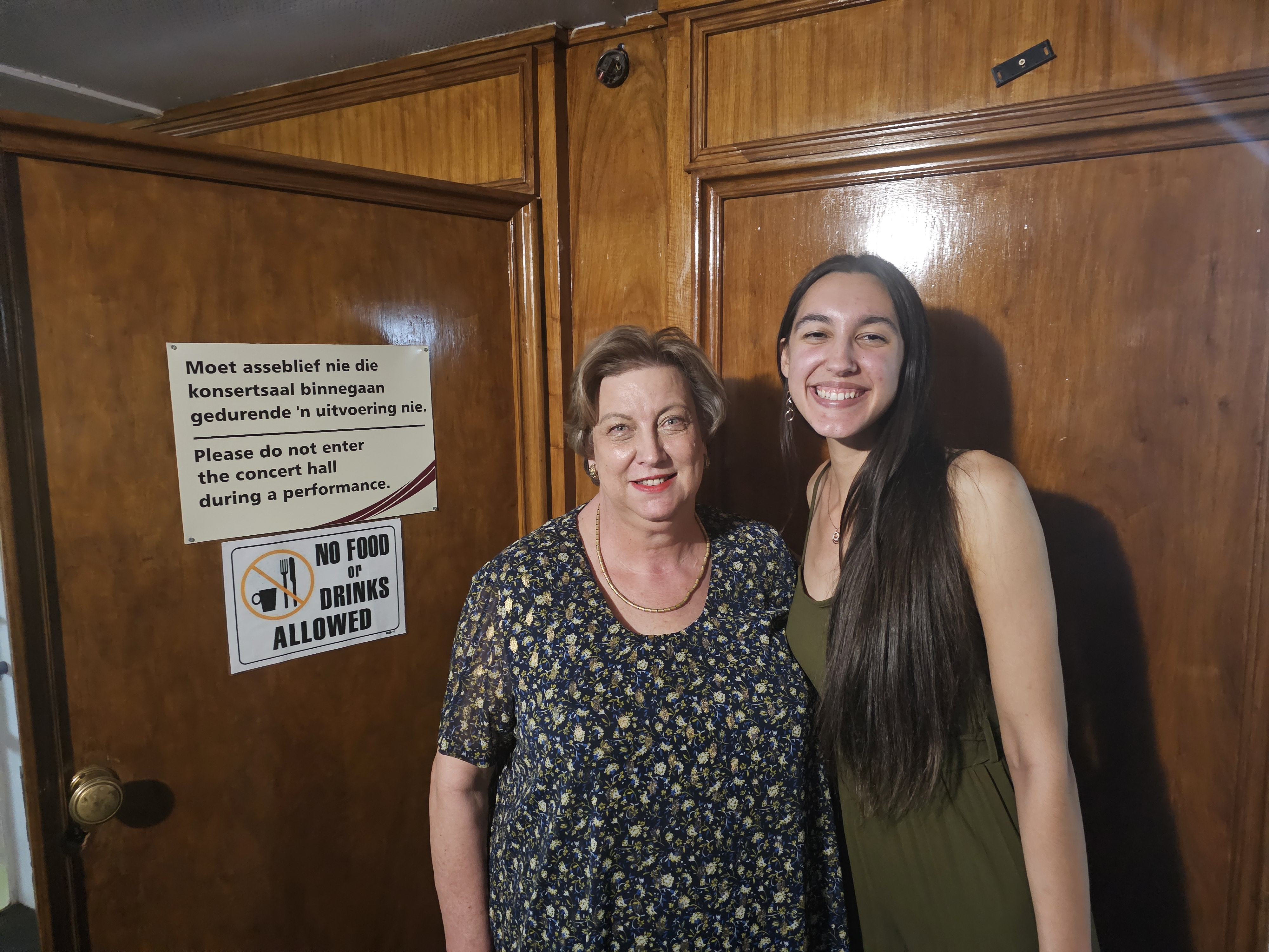 PROF. SANTISA VILJOEN & LILLIAN VAN STADEN